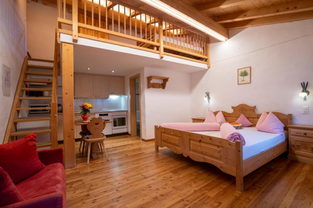 Apartamento Crusch Alba Auf Der Strassenseite Sta Maria *