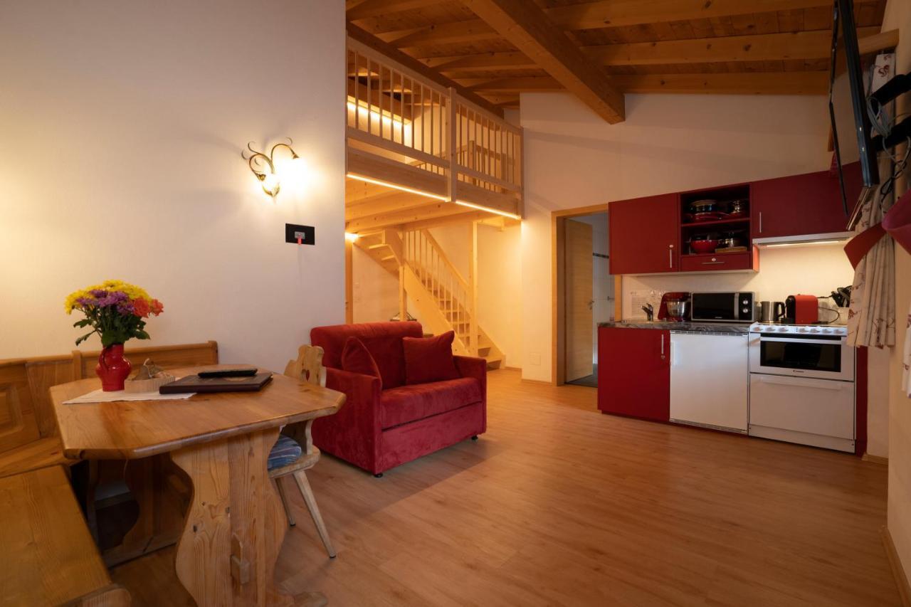 Apartamento Crusch Alba Auf Der Strassenseite Sta Maria *